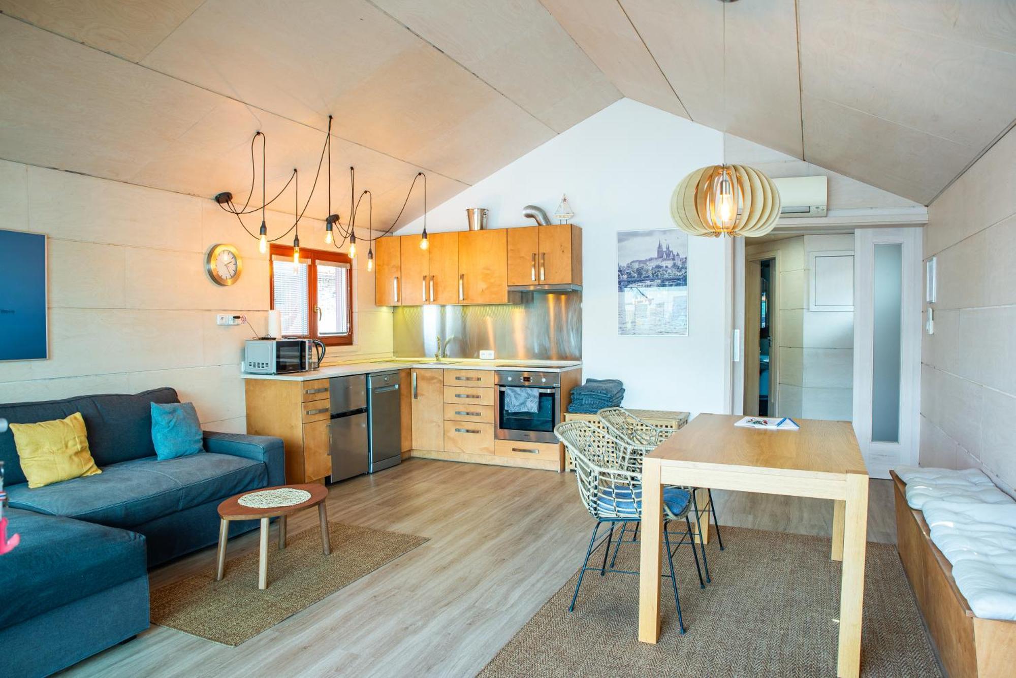 Houseboat Benjamin - Houseboats Benjamin & Franklin 호텔 프라하 외부 사진