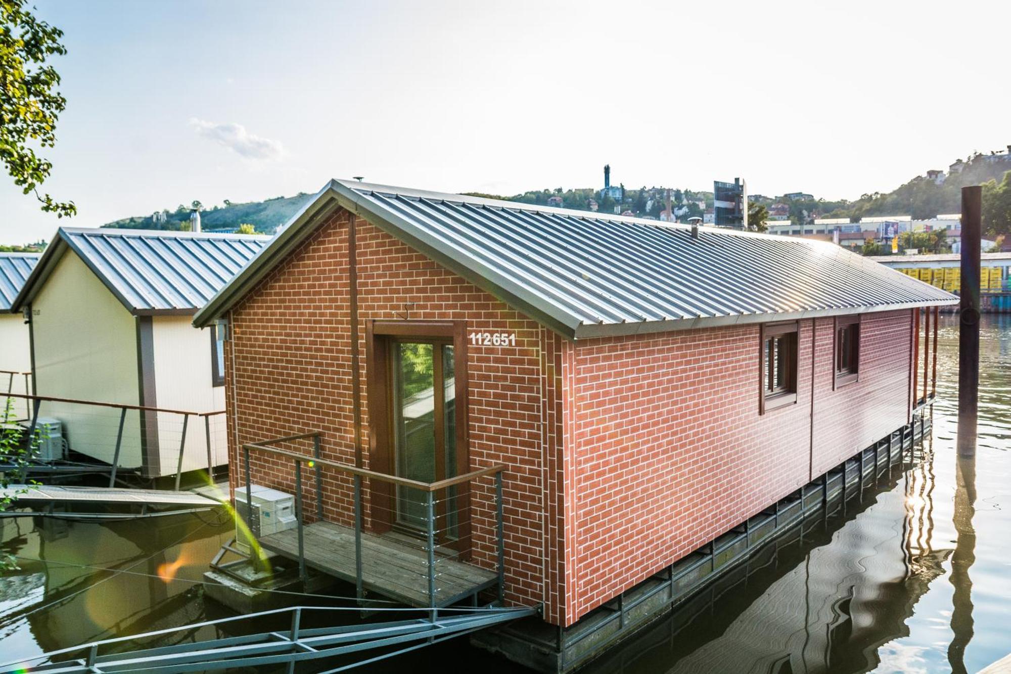 Houseboat Benjamin - Houseboats Benjamin & Franklin 호텔 프라하 외부 사진